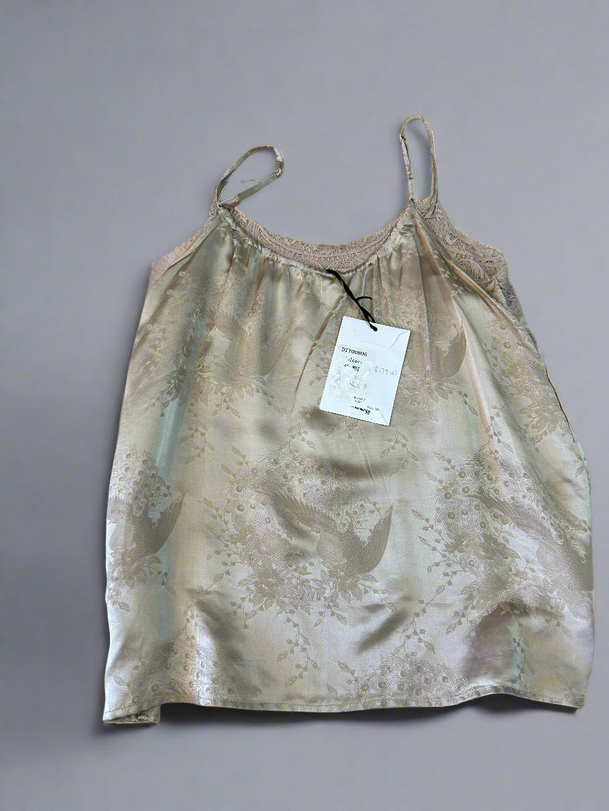 M.A. Dainty top, 12